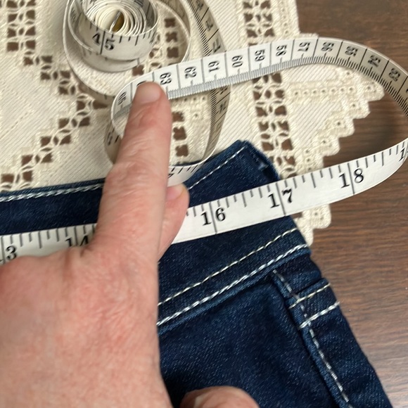 Levi’s Bold Curve Jeans - Picture 6 of 7